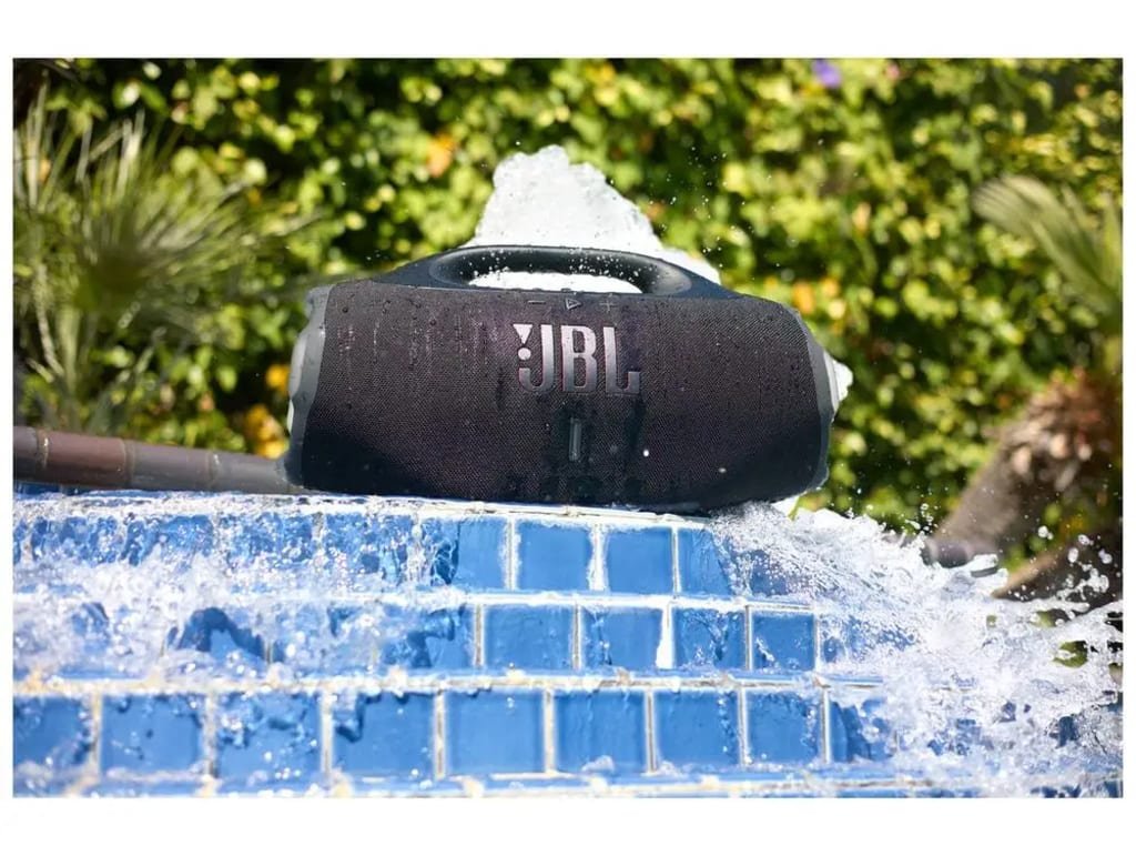 JBL rezistent la apă